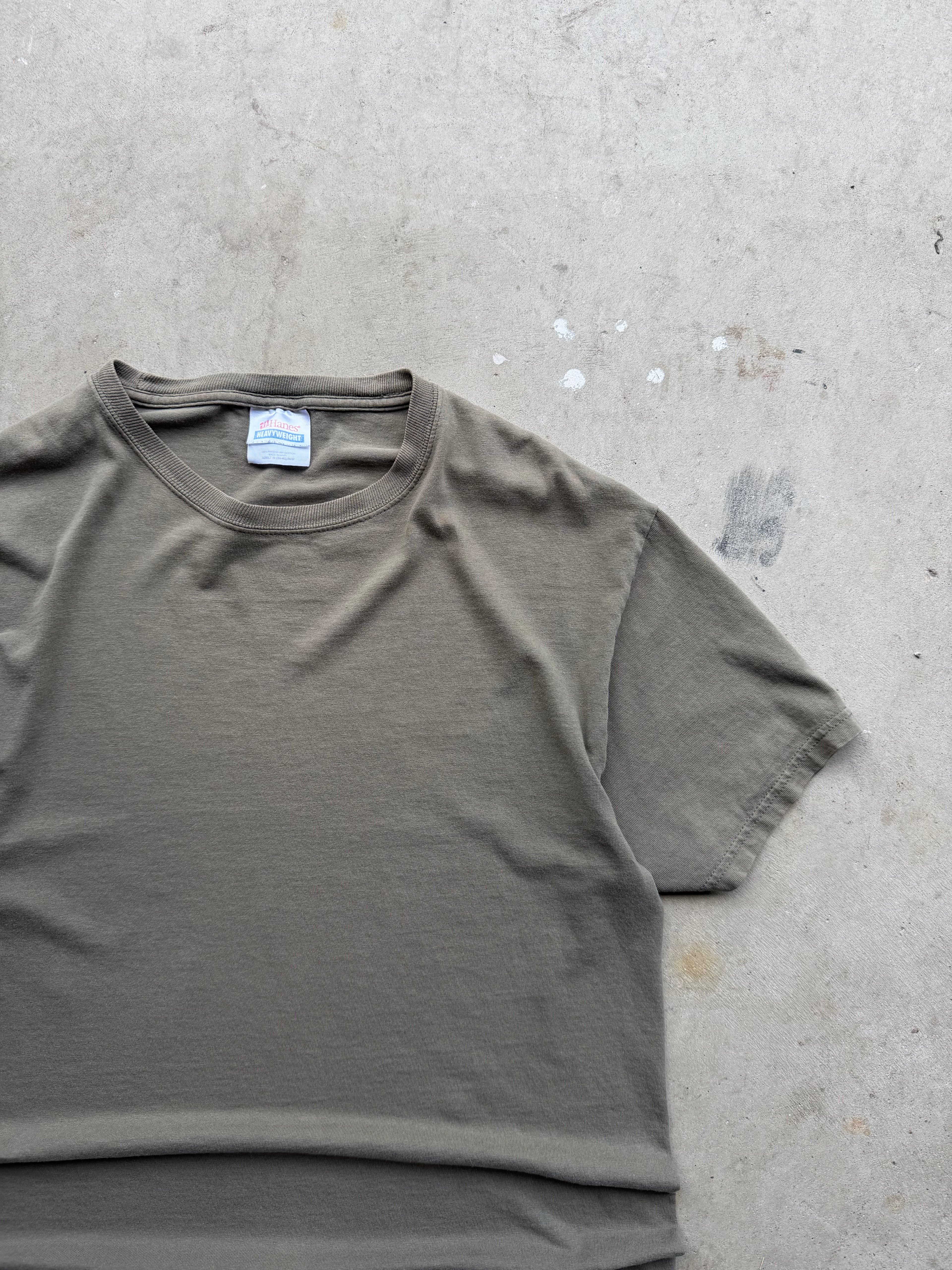 Vintage 00s Faded Olive Blank Hanes tee (MEDIUM)