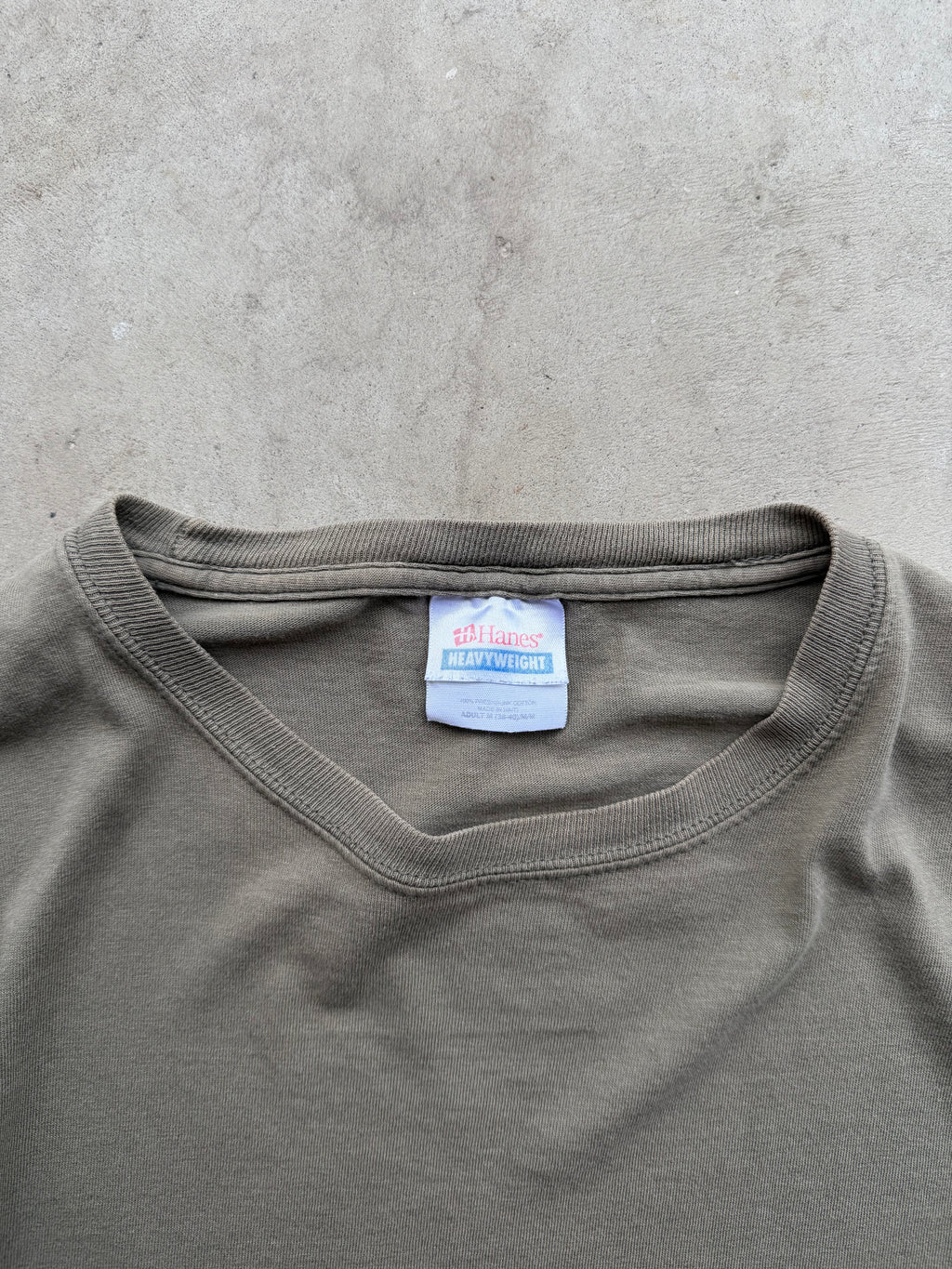 Vintage 00s Faded Olive Blank Hanes tee (MEDIUM)