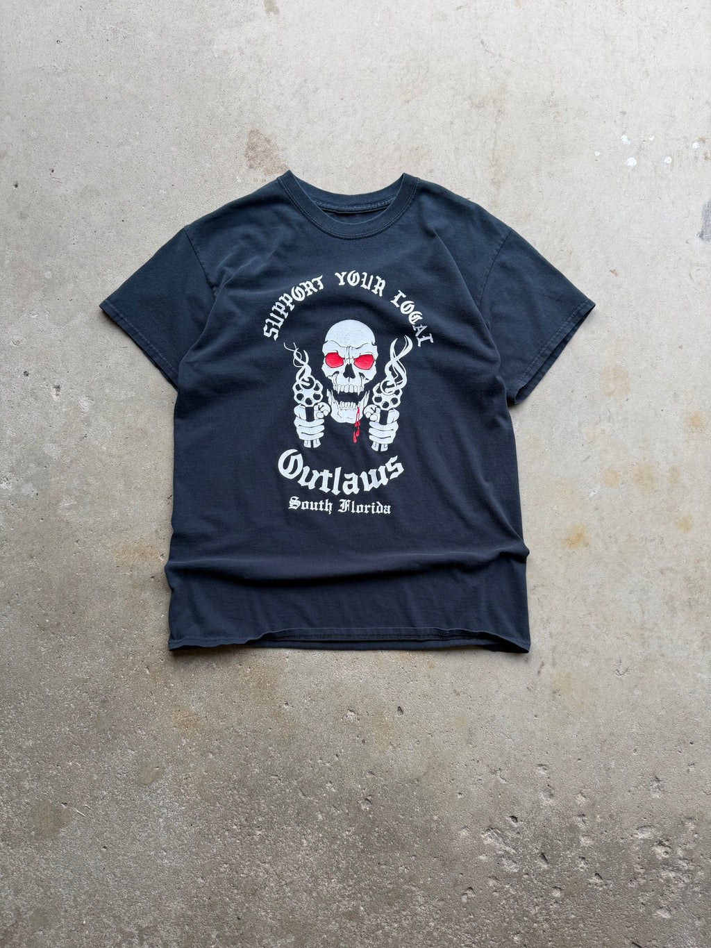 00s Support Your Local Outlaws (MEDIUM)