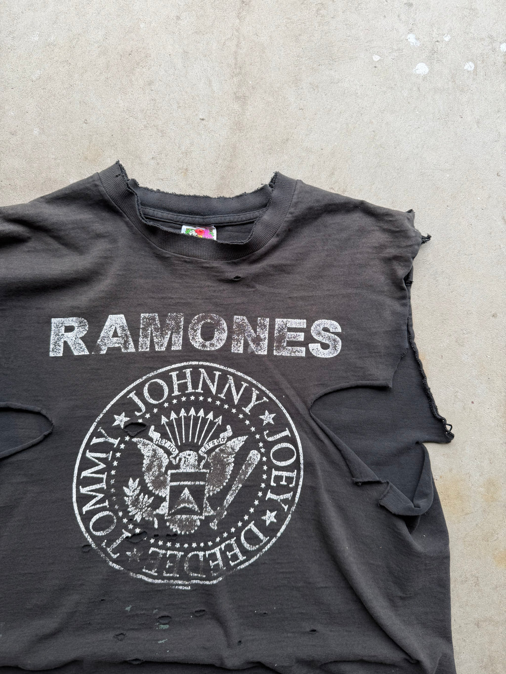 90s Thrashed Ramones Chopped Band Tee (MEDIUM)