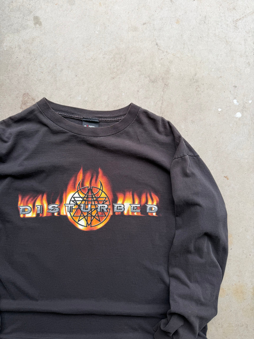 2002 Faded Disturbed Long Sleeve Band Tee (LARGE)