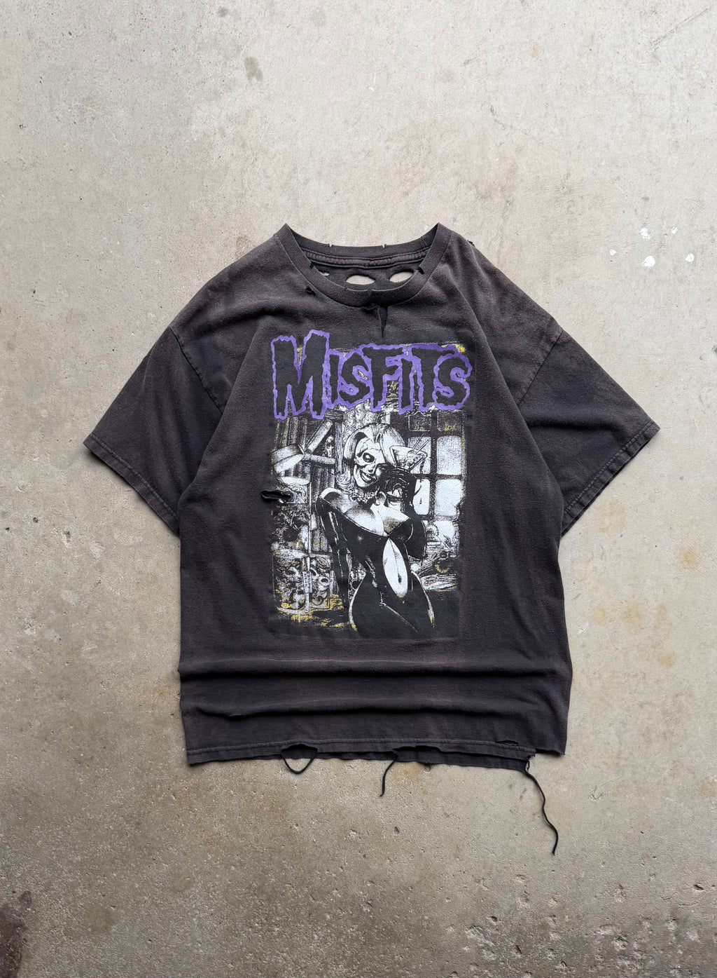 00s Faded and Distressed Misfits Band Tee (XLARGE)
